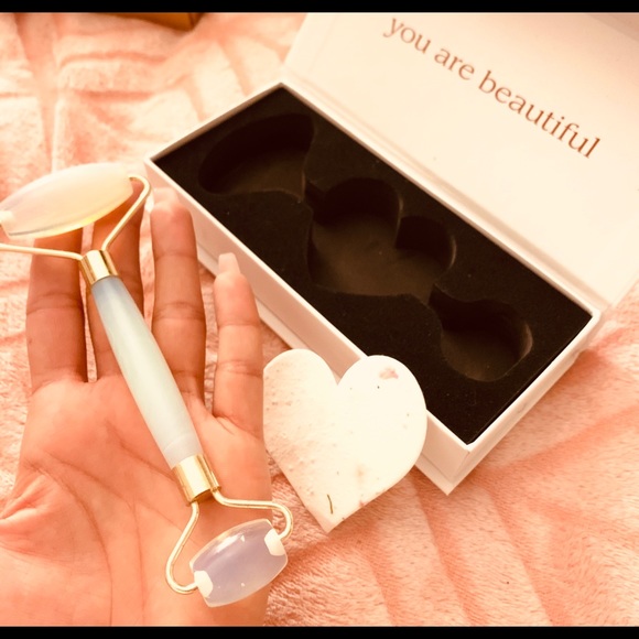 Genuine Rose Quartz Or Synthetic Opal Roller - Picture 2 of 4